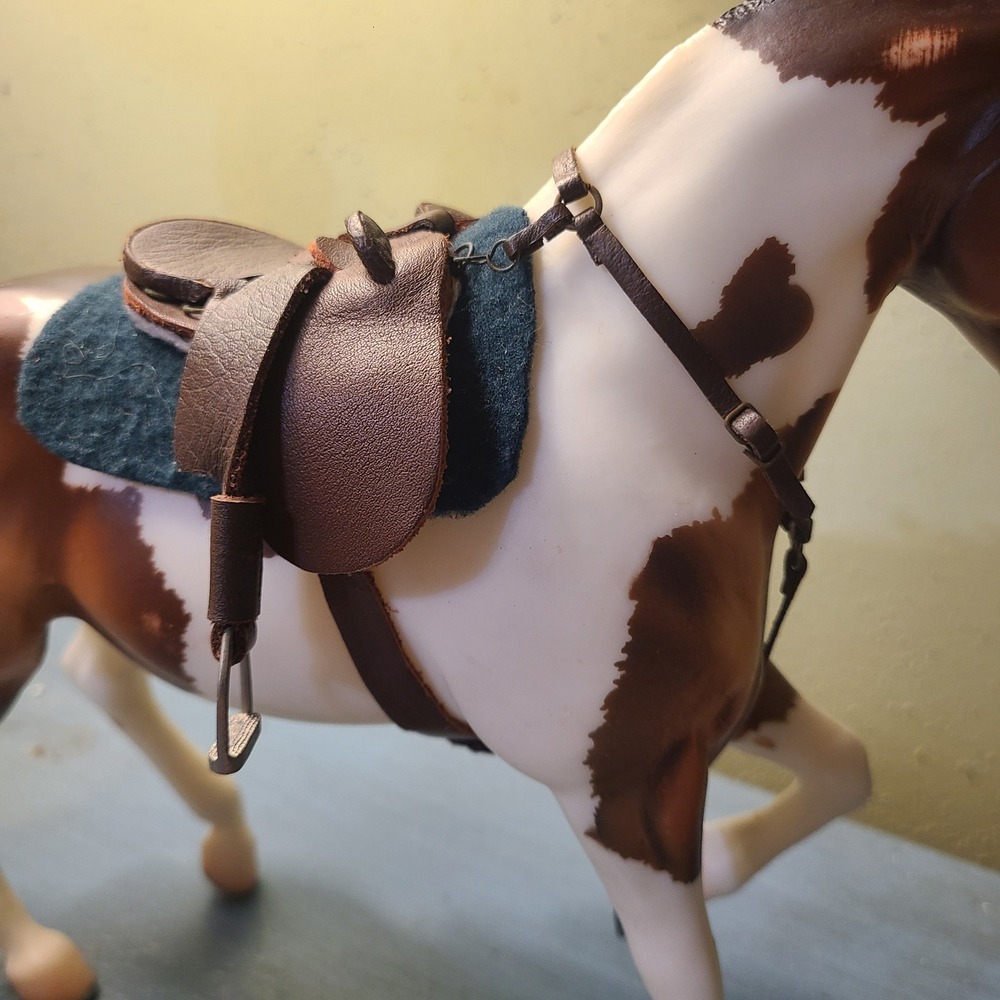 Breyer Australian Aussie Saddle Breastplate Pad Set Traditional Size Leather - Picture 5 of 13